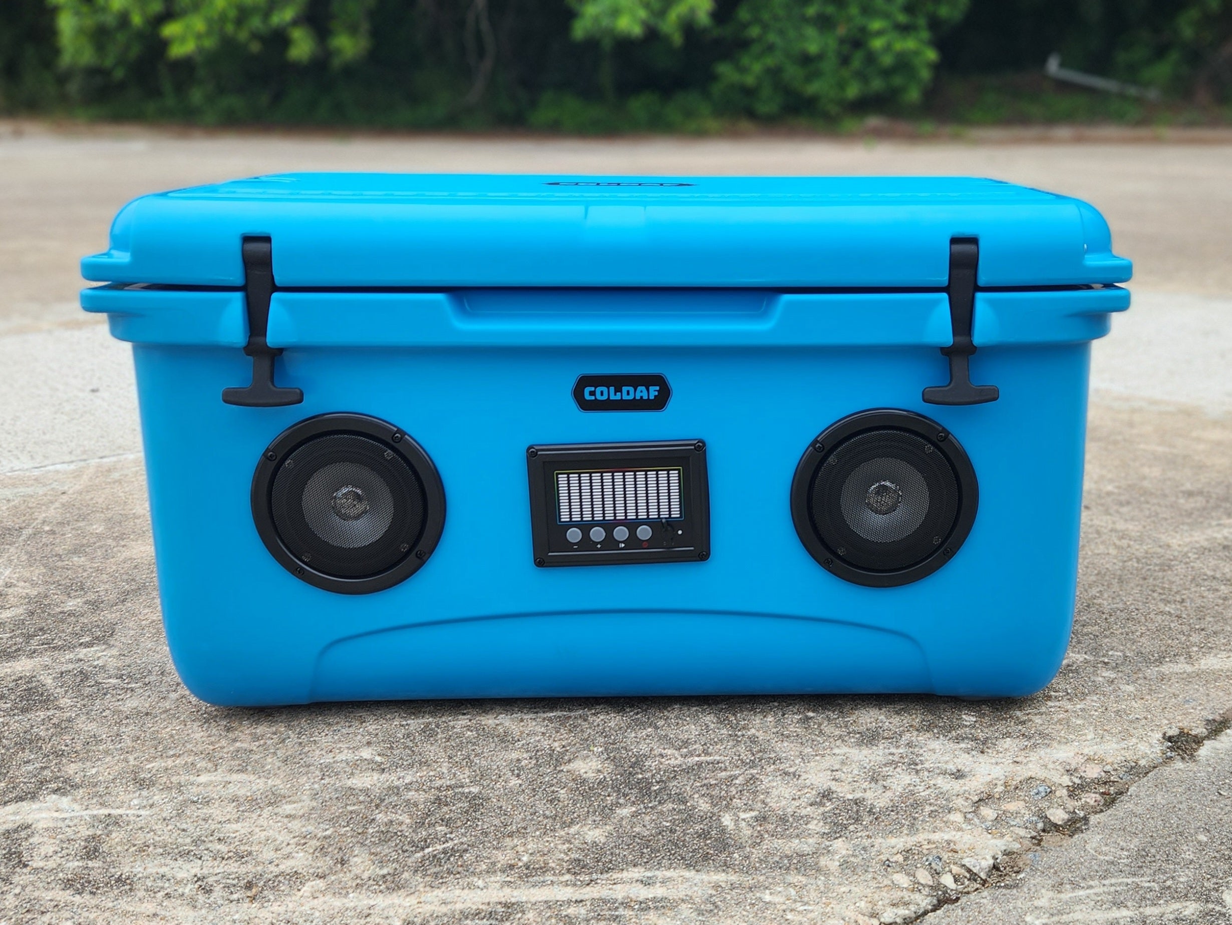 Cooler With Speakers 