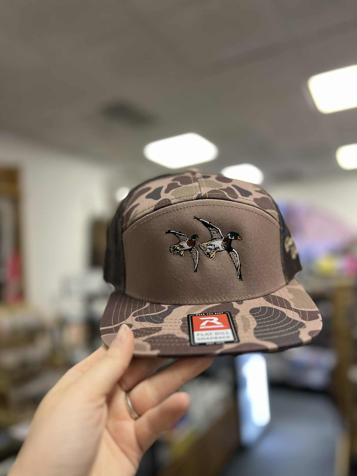 ECW, Banking Woodie Embroidered Duck Camo 7 Panel