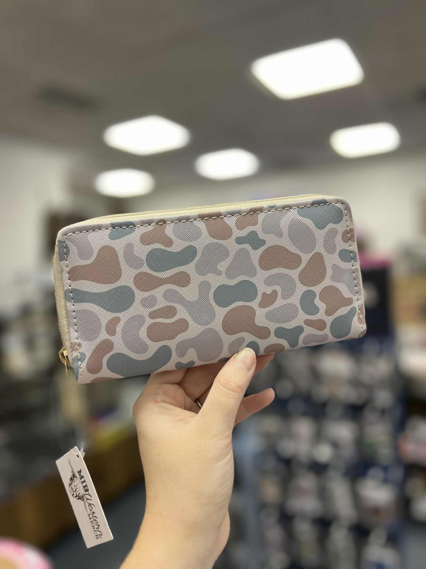 Women's Camo Wallet