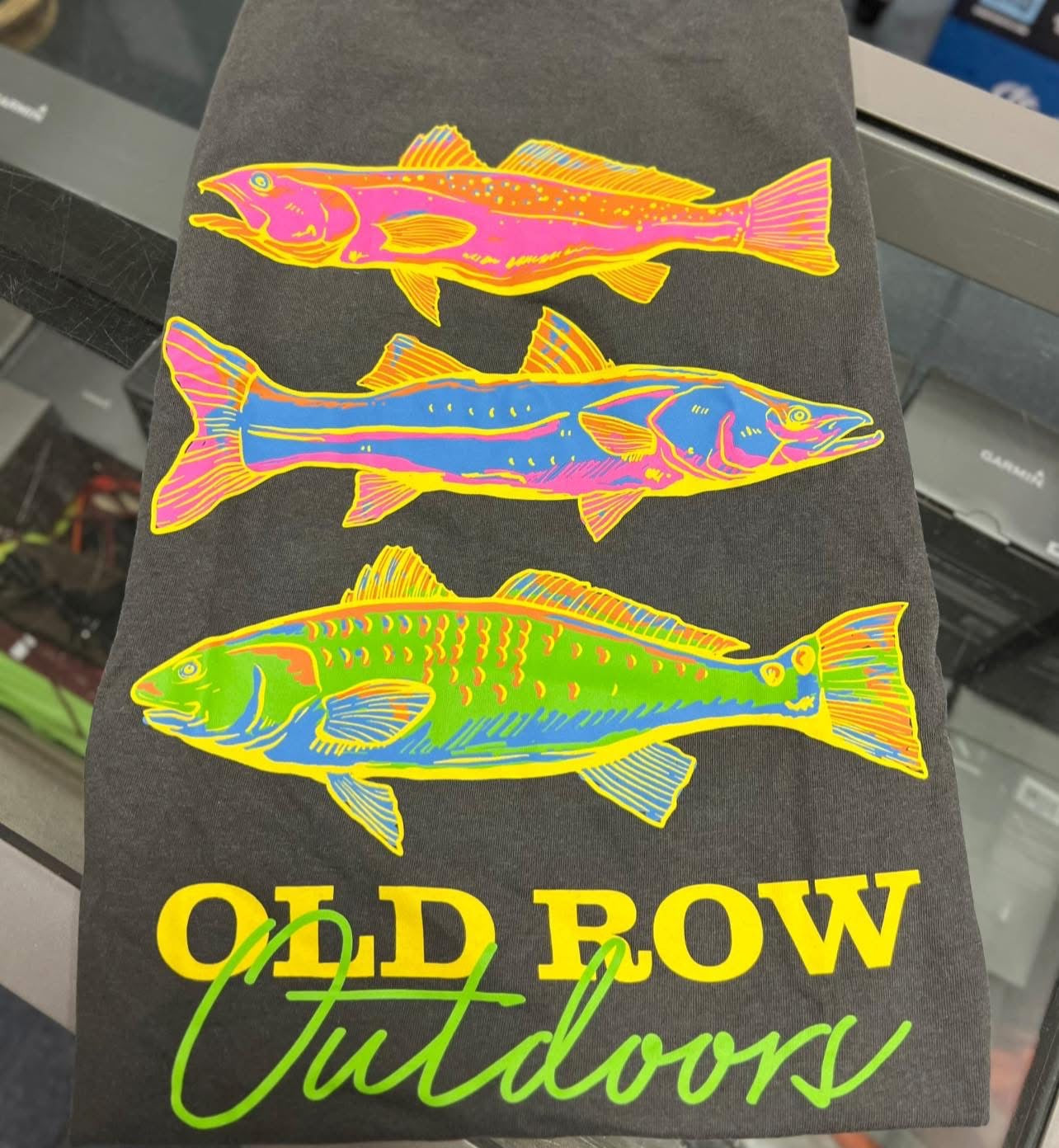 Old Row Outdoors Neon Fish Pocket Tee SS, Pepper