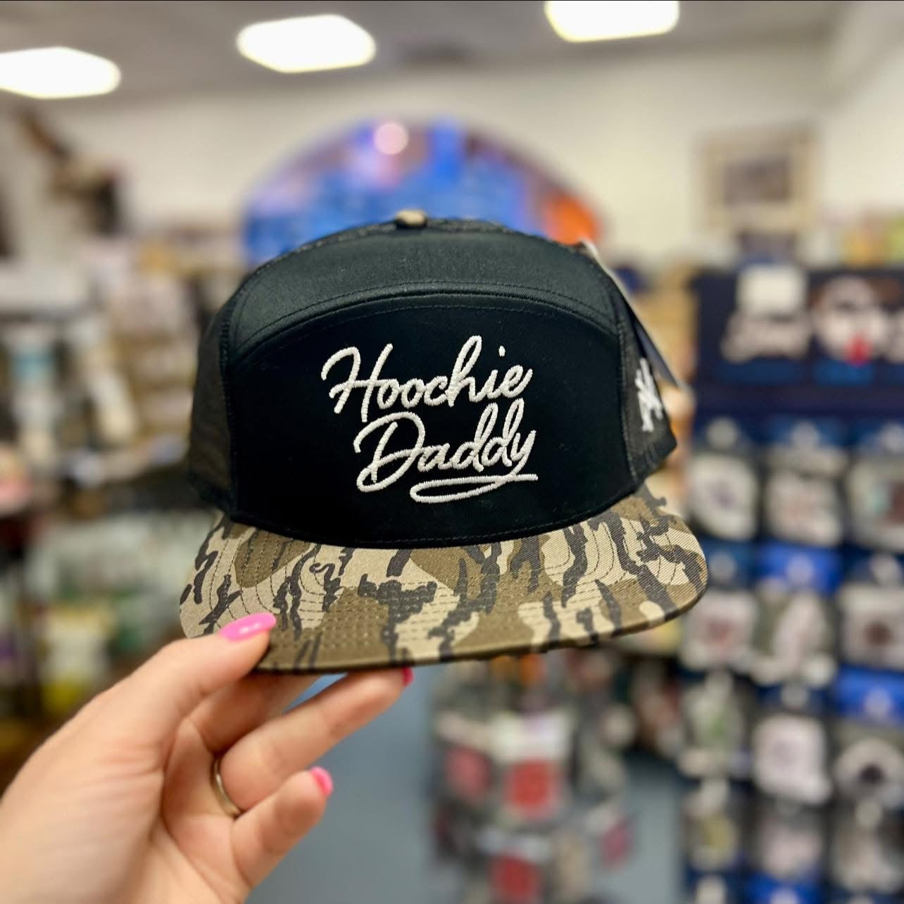Hoochie Daddy Trucker, 7 Panel Bottomland/Black