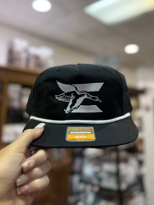 ECW Rope, 2.0 Logo Embroidered Hat (E White), Black/White