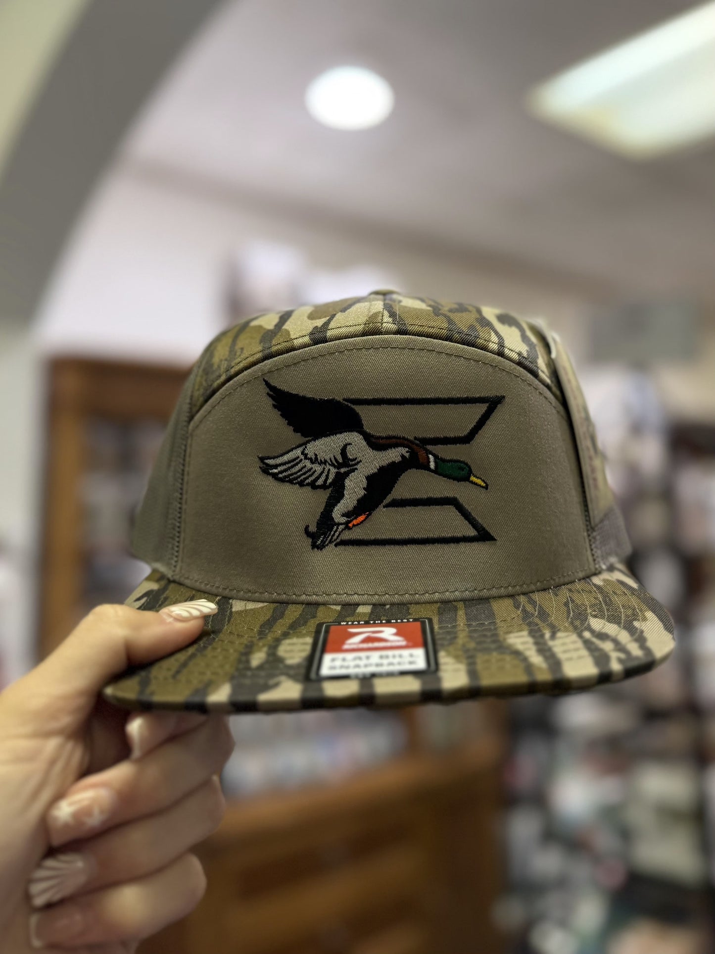 ECW 7 Panel, 2.0 Logo Outline Hat (E Black/ Mallard), Bottomland