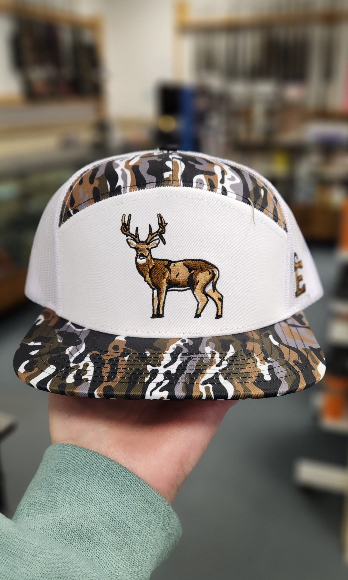 White Ranch 7 Panel Buck Trucker