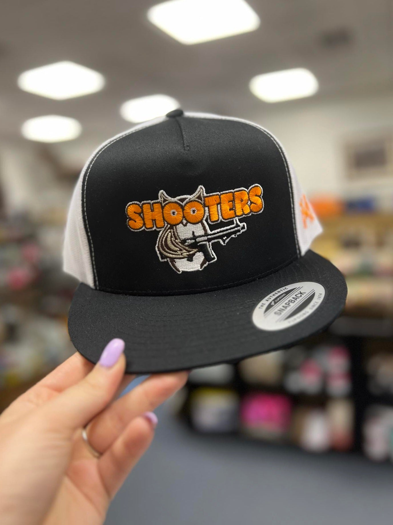 Shooters Cap, Black/White