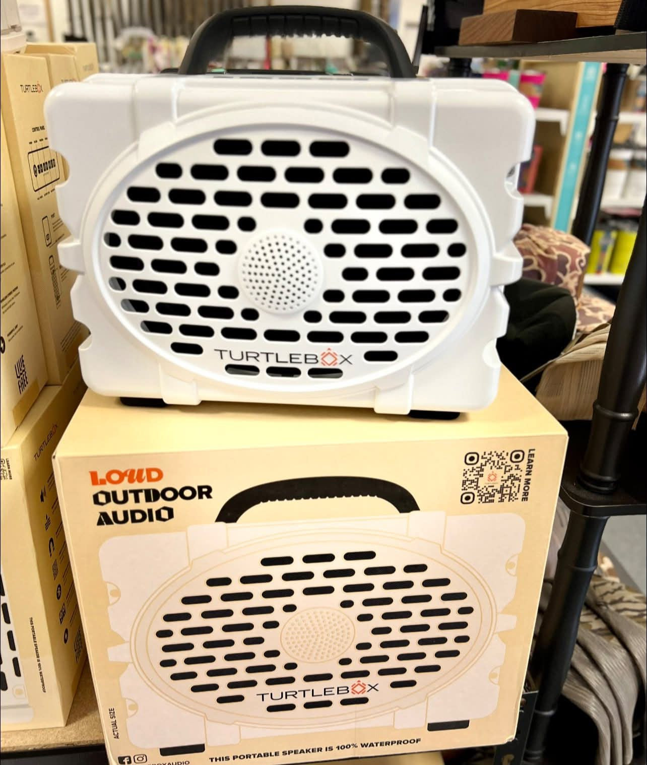 Turtlebox Gen 3 Speaker, White w/ Black Handle